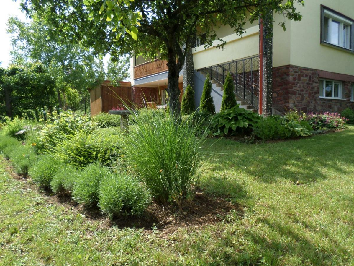 Szabadidő Vendégház Révfülöp Exterior foto